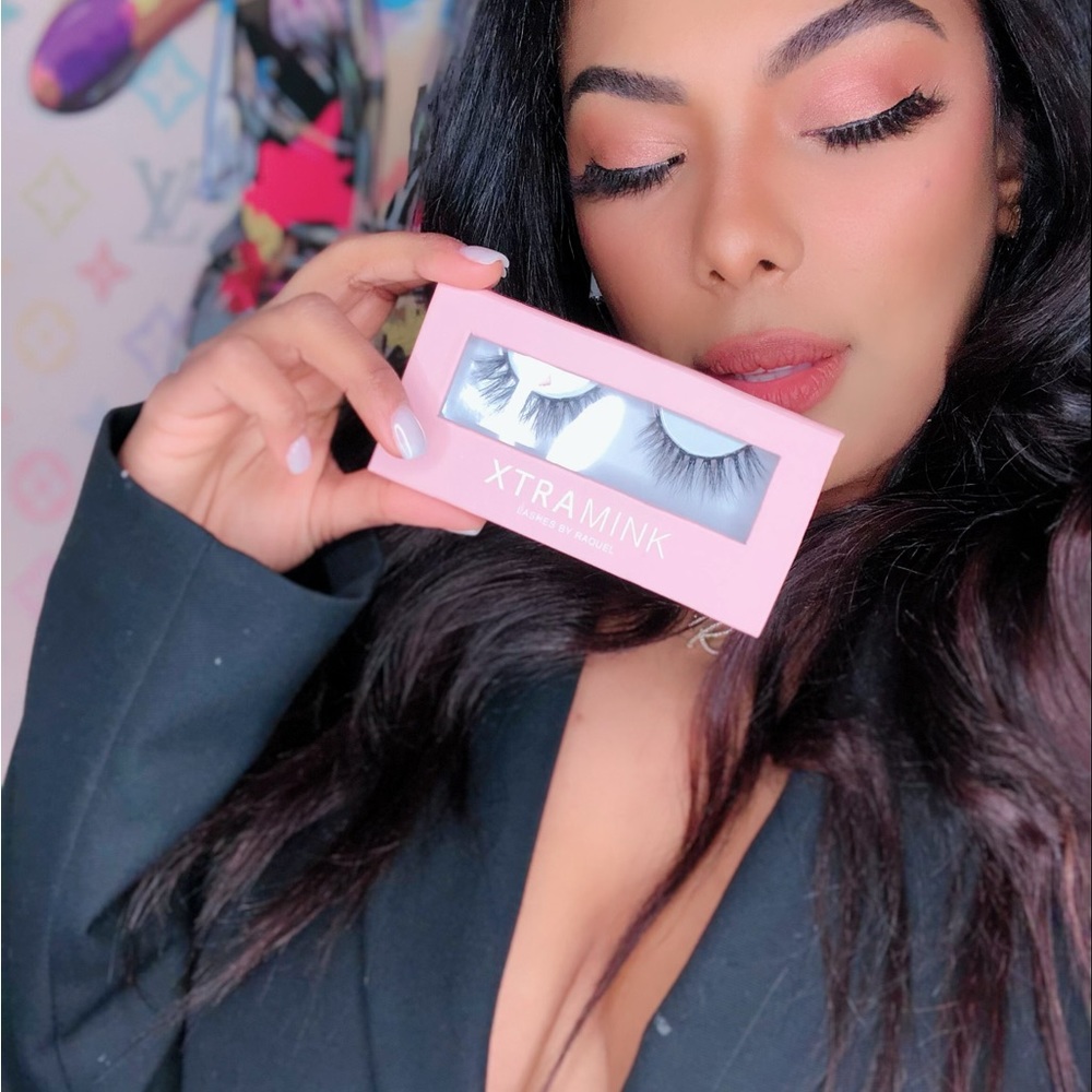 Magnetic Lashes - Picture 4 of 4